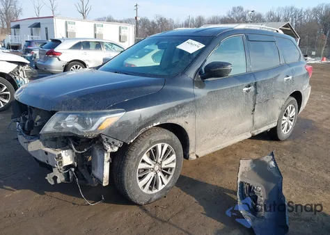 2017 Nissan Pathfinder Sv z USA, uszkodzony, nr VIN 5N1DR2MM3HC663262